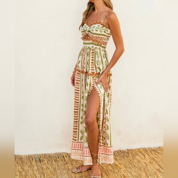 The Bahamas Cutout Smocked Maxi Dress- Green Brown Border Print M - Picture 10 of 10